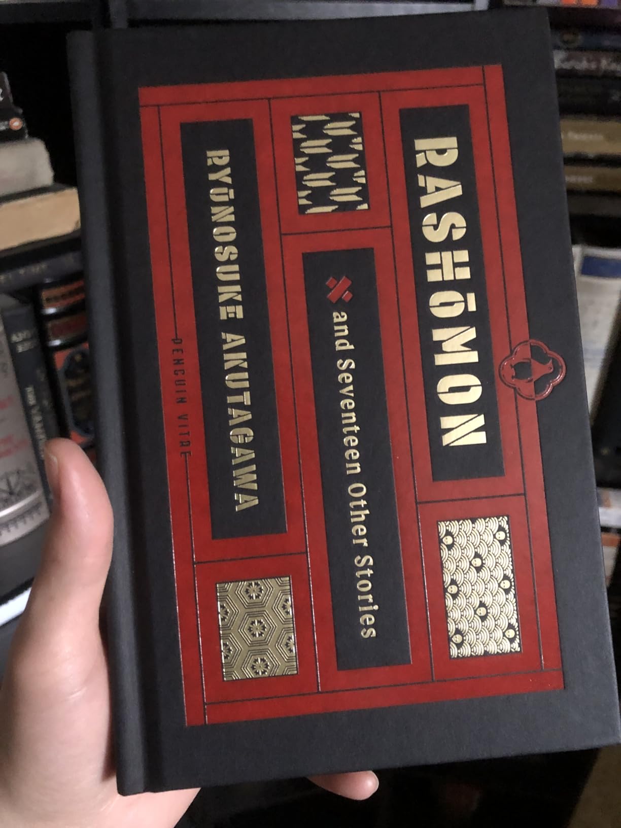 Rashomon and Seventeen Other Stories (Penguin Classics Deluxe Edition) customer photo 2
