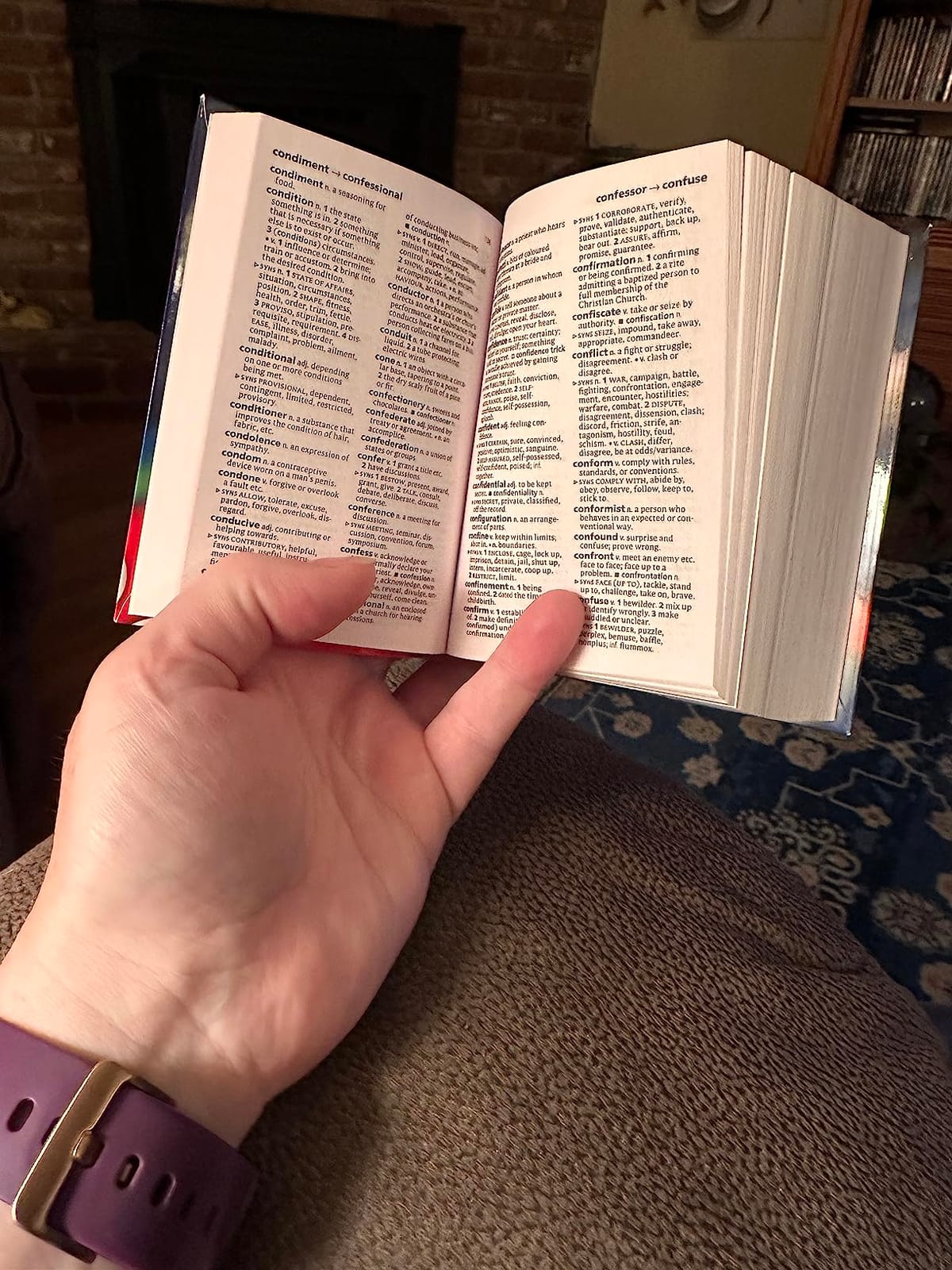 Oxford Mini Dictionary and Thesaurus customer photo 2