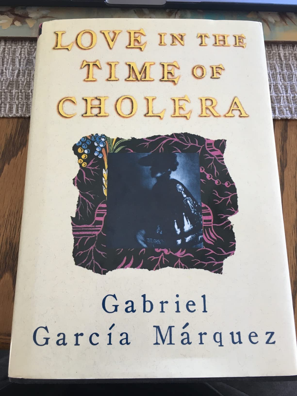 Love in the Time of Cholera (Oprah's Book Club) customer photo 2