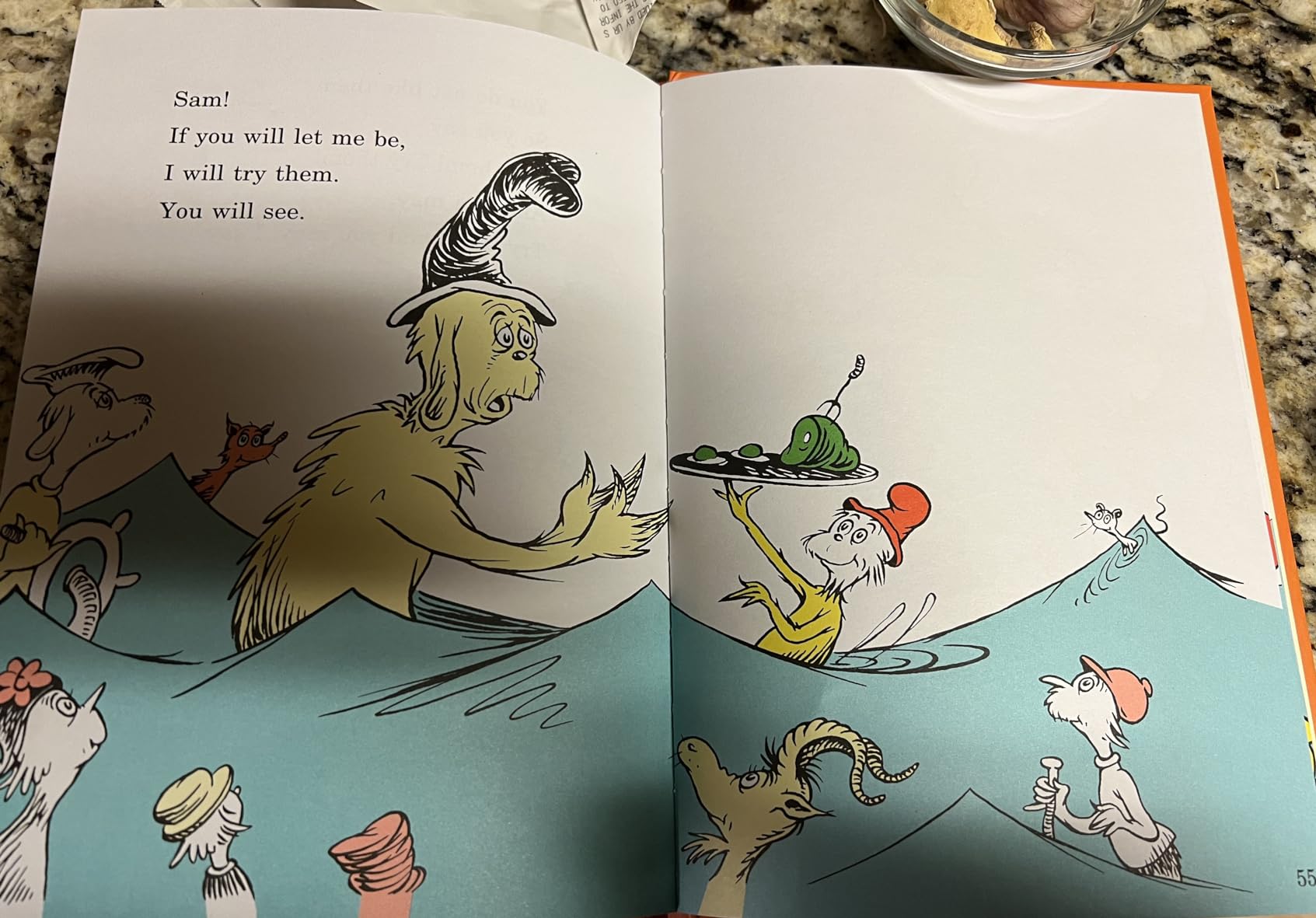 Dr. Seuss's Beginner Book Boxed Set Collection: The Cat in the Hat; One Fish Two Fish Red Fish Blue Fish; Green Eggs and Ham; Hop on Pop; Fox in Socks customer photo 2