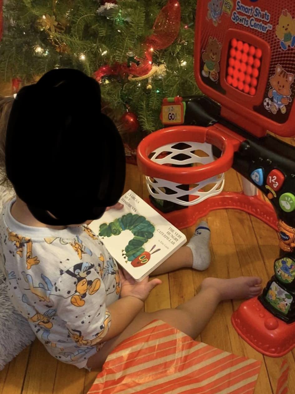 The Very Hungry Caterpillar/La Oruga Muy Hambrienta: Bilingual Board Book customer photo 2