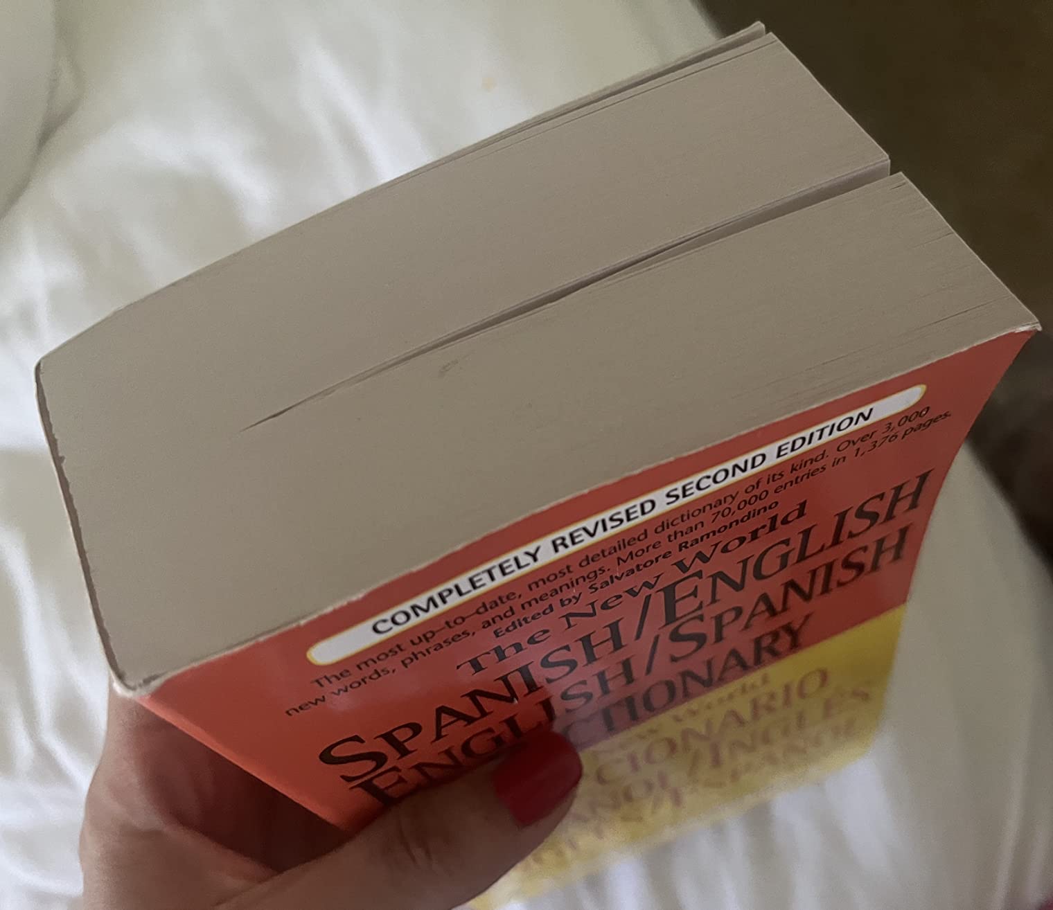 The New World Spanish/English, English/Spanish Dictionary (El New World Diccionario español/inglés, inglés/español) customer photo 1