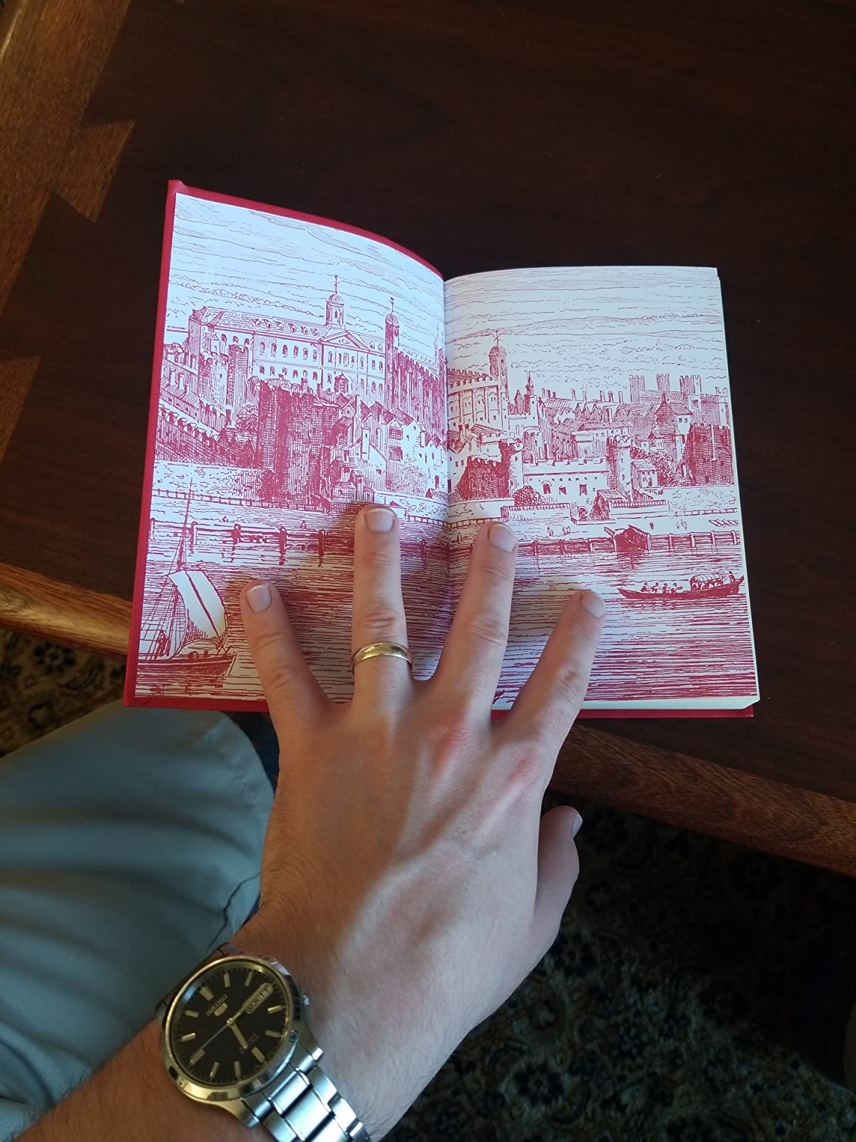 A Tale of Two Cities (Leather Bound) customer photo 2
