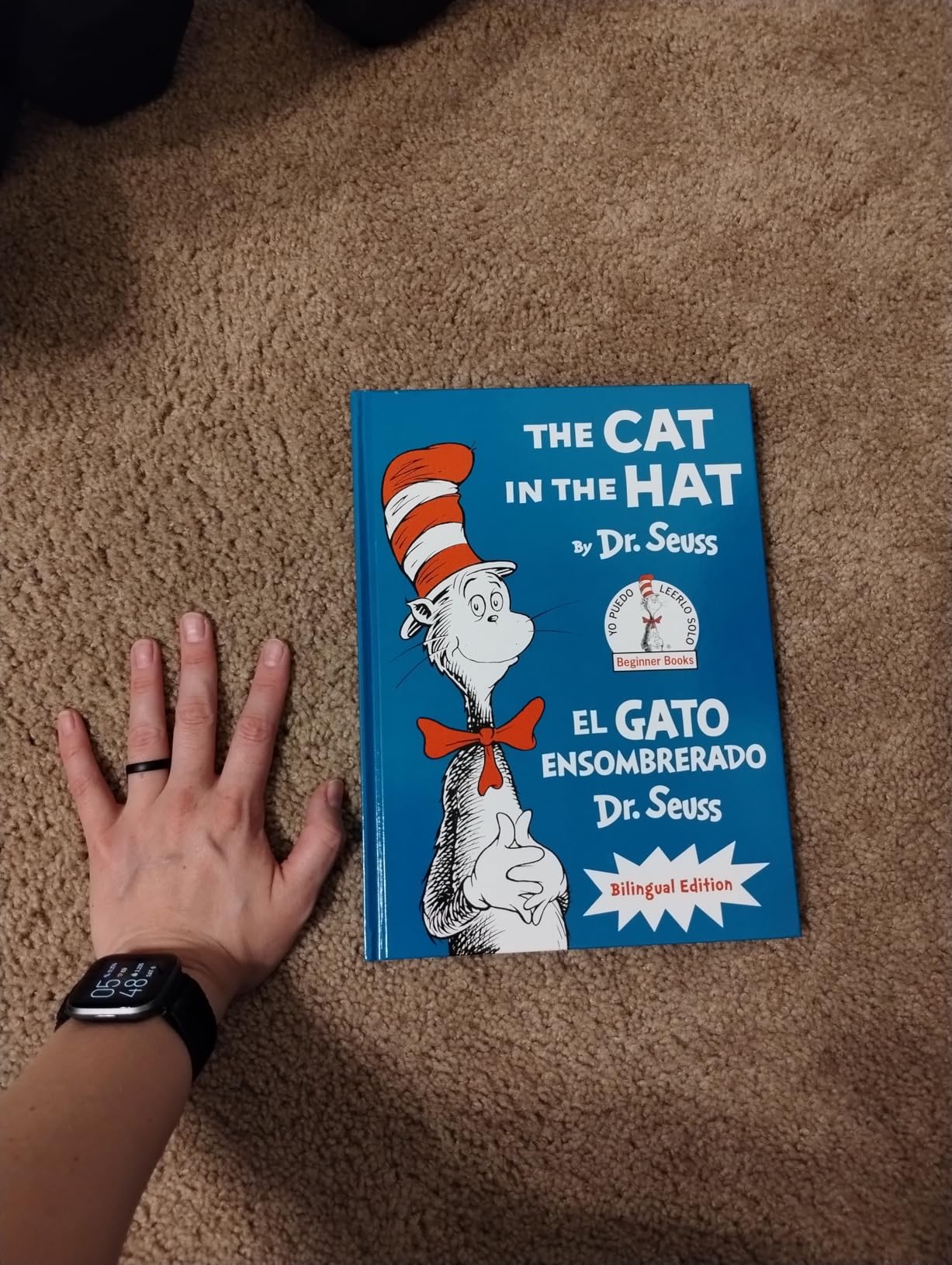 The Cat in the Hat/El Gato Ensombrerado (Bilingual English-Spanish Edition) (Classic Seuss) customer photo 2