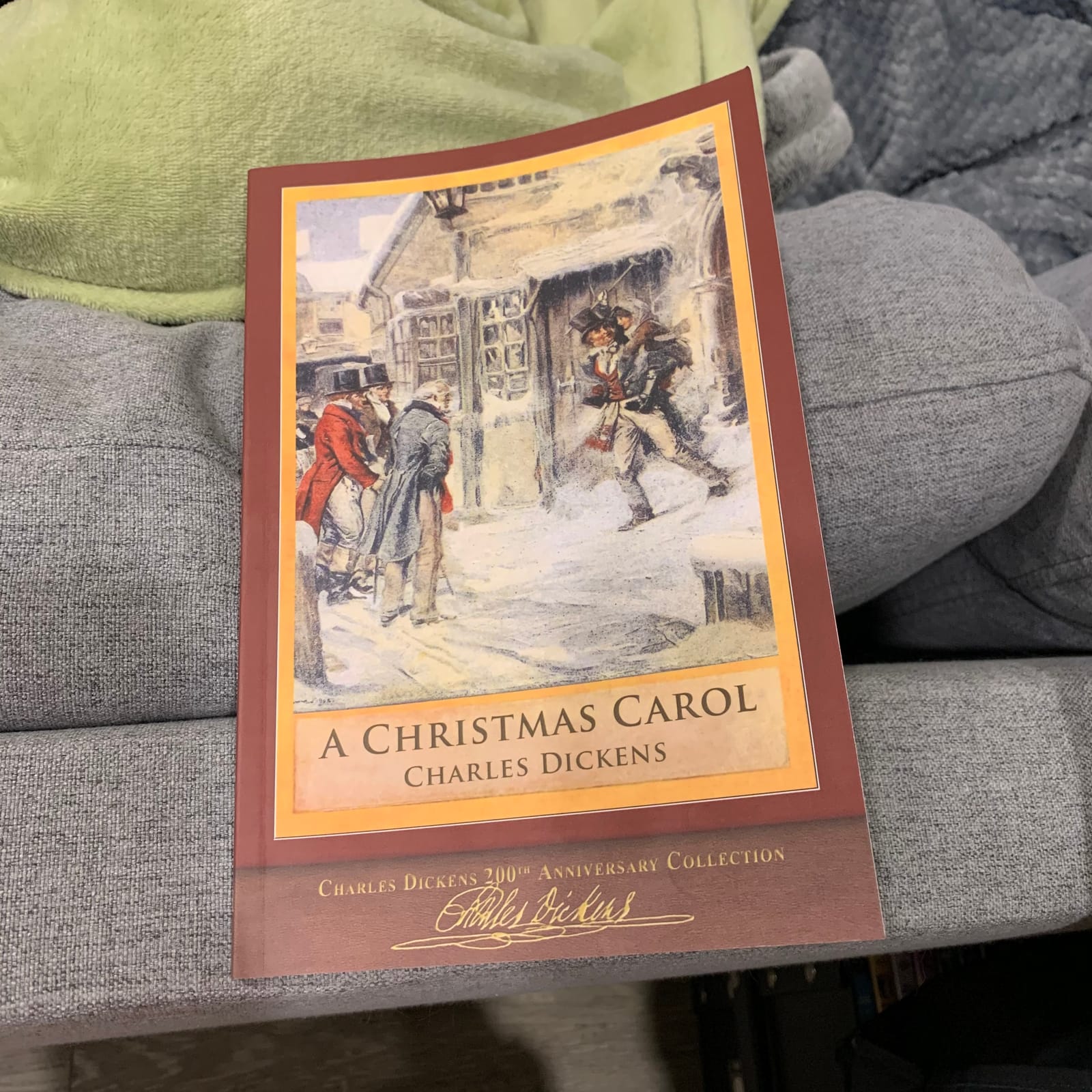 A Christmas Carol: Illustrated by Arthur Rackham (Everyman's Library Children's Classics Series) customer photo 2