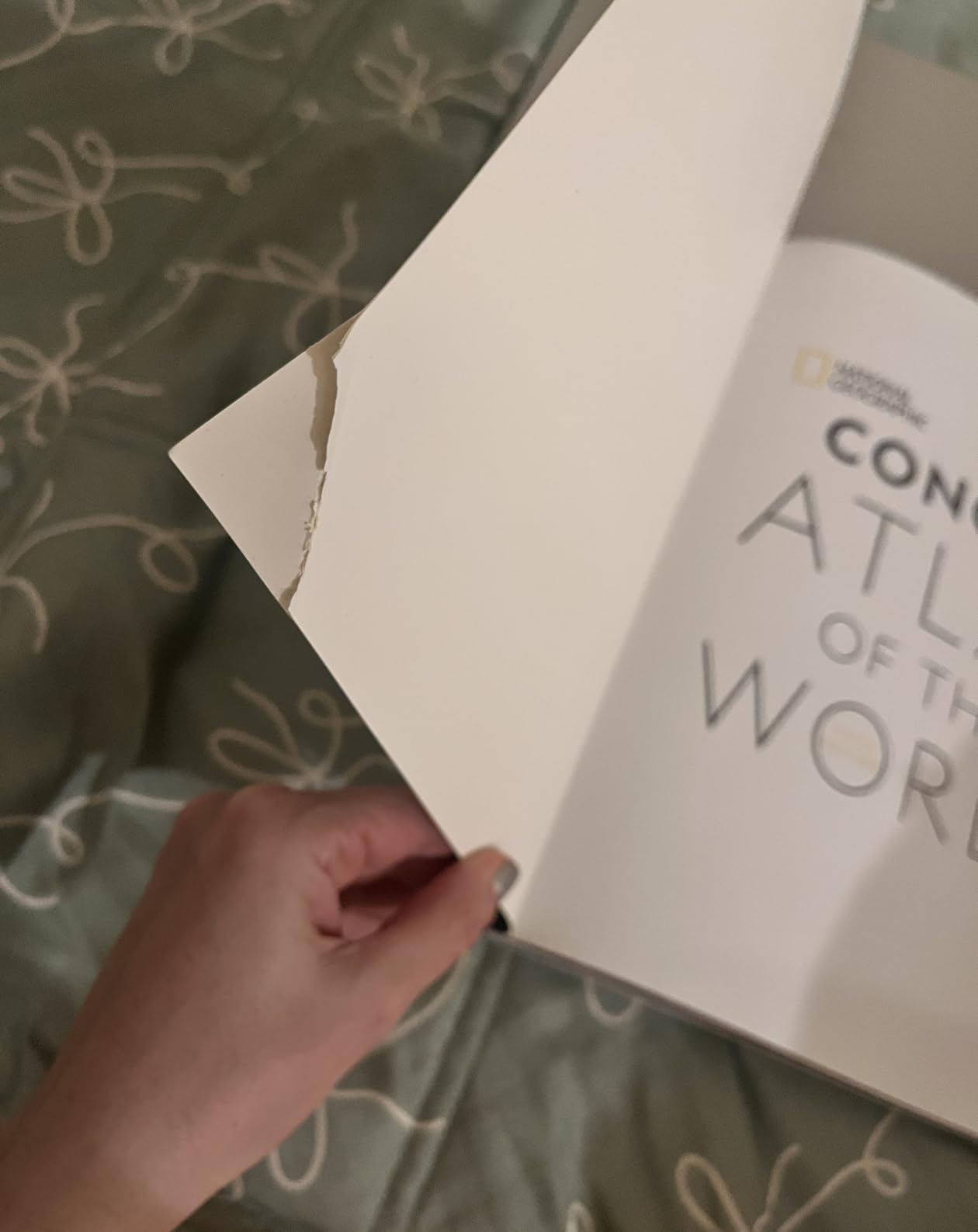 National Geographic Concise Atlas of the World, 5th edition: Authoritative and complete, with more than 200 maps and illustrations customer photo 1