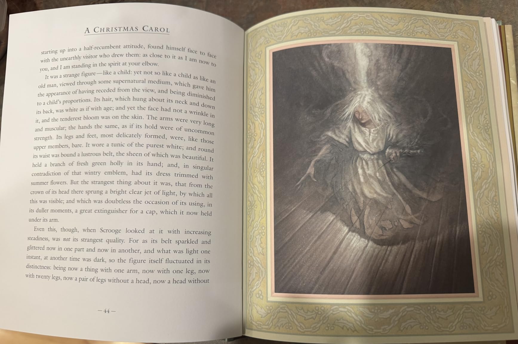 A Christmas Carol (Barnes & Noble Collectible Editions) customer photo 2