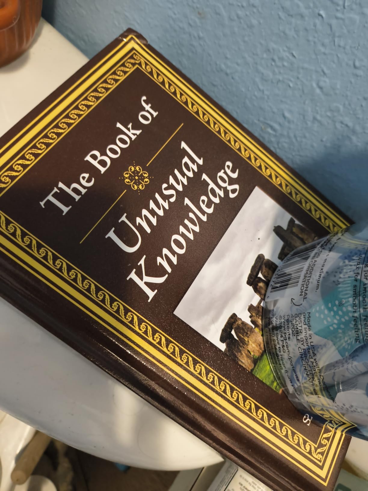 The Book of Unusual Knowledge: Big Book of Fascinating Facts & Information | Hardcover Gift for Trivia Buffs, Curious Minds, Adults, Dad & Knowledge Seekers customer photo 1