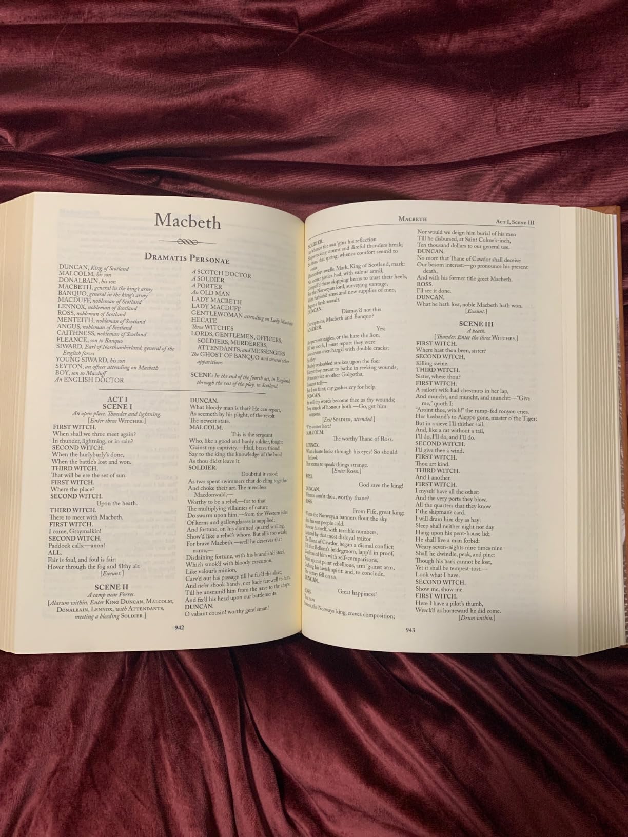 The Complete Works of William Shakespeare (Leather-bound Classics) customer photo 1