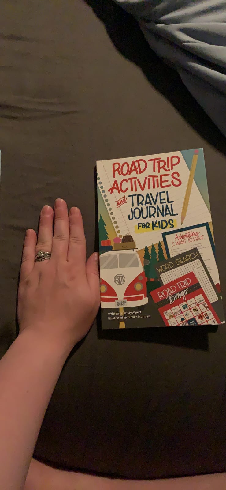 Road Trip Activities and Travel Journal for Kids (Happy Fox Books) Over 100 Games, Mazes, Mad Libs, Writing Prompts, and Scavenger Hunts for Families and Kids Ages 7 and Up, with Zero Screen Time customer photo 1