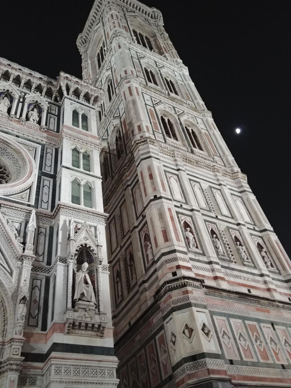 Rick Steves Italian Phrase Book & Dictionary (Rick Steves Travel Guide) customer photo 2