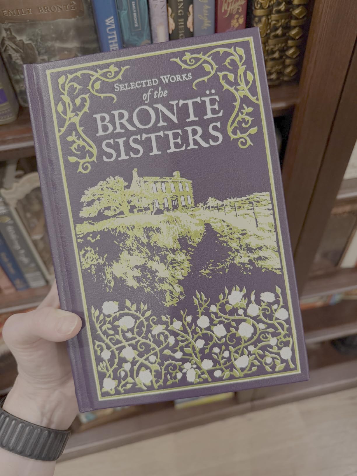 Selected Works of the Bronte Sisters (Deluxe Leatherbound Edition) (Leather-bound Classics) customer photo 2