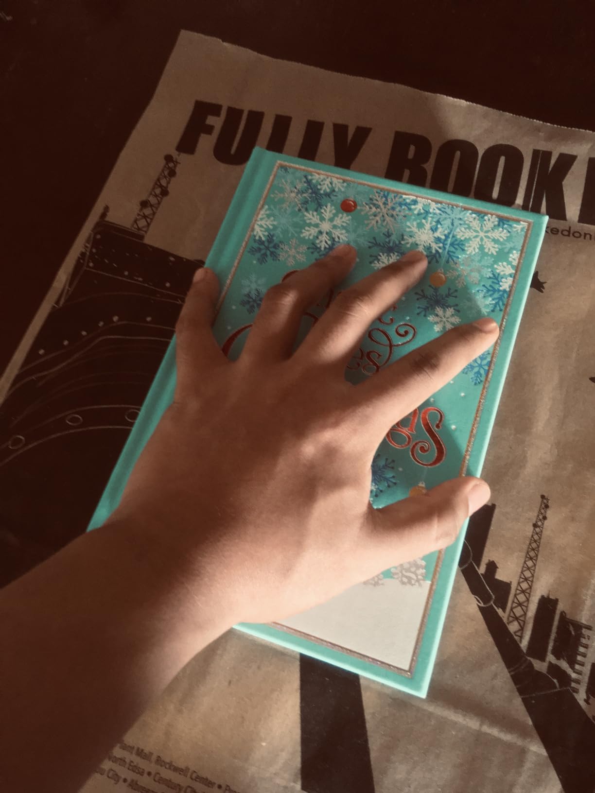 Classic Tales of Christmas (Deluxe Leatherbound Edition) (Leather-bound Classics) customer photo 2