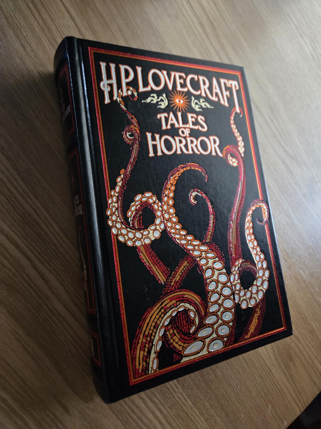 H. P. Lovecraft Tales of Horror (Deluxe Leatherbound Edition) (Leather-bound Classics) customer photo 1
