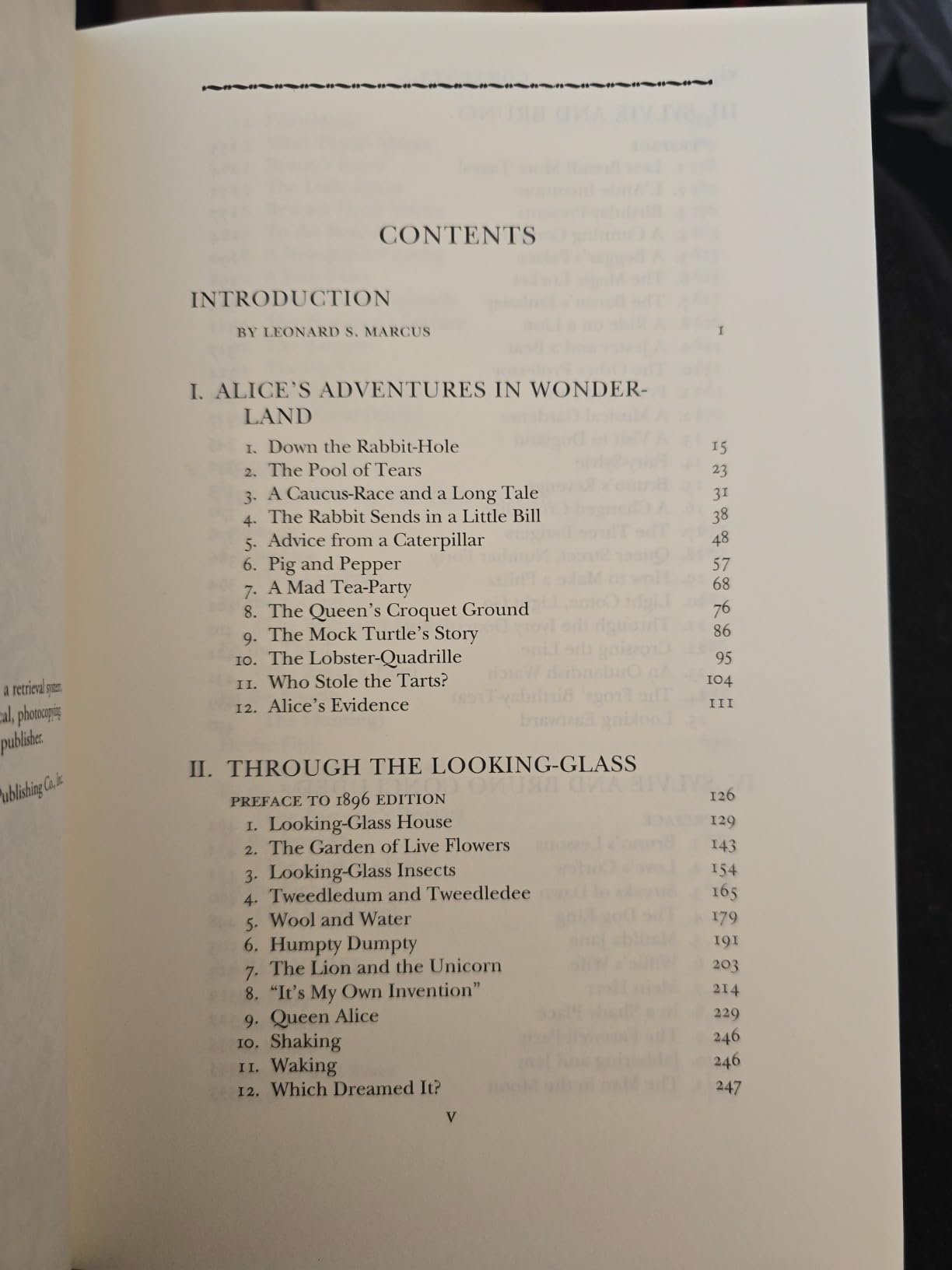Alice's Adventures in Wonderland and Other Stories (Deluxe Leatherbound Edition) (Leather-bound Classics) customer photo 2