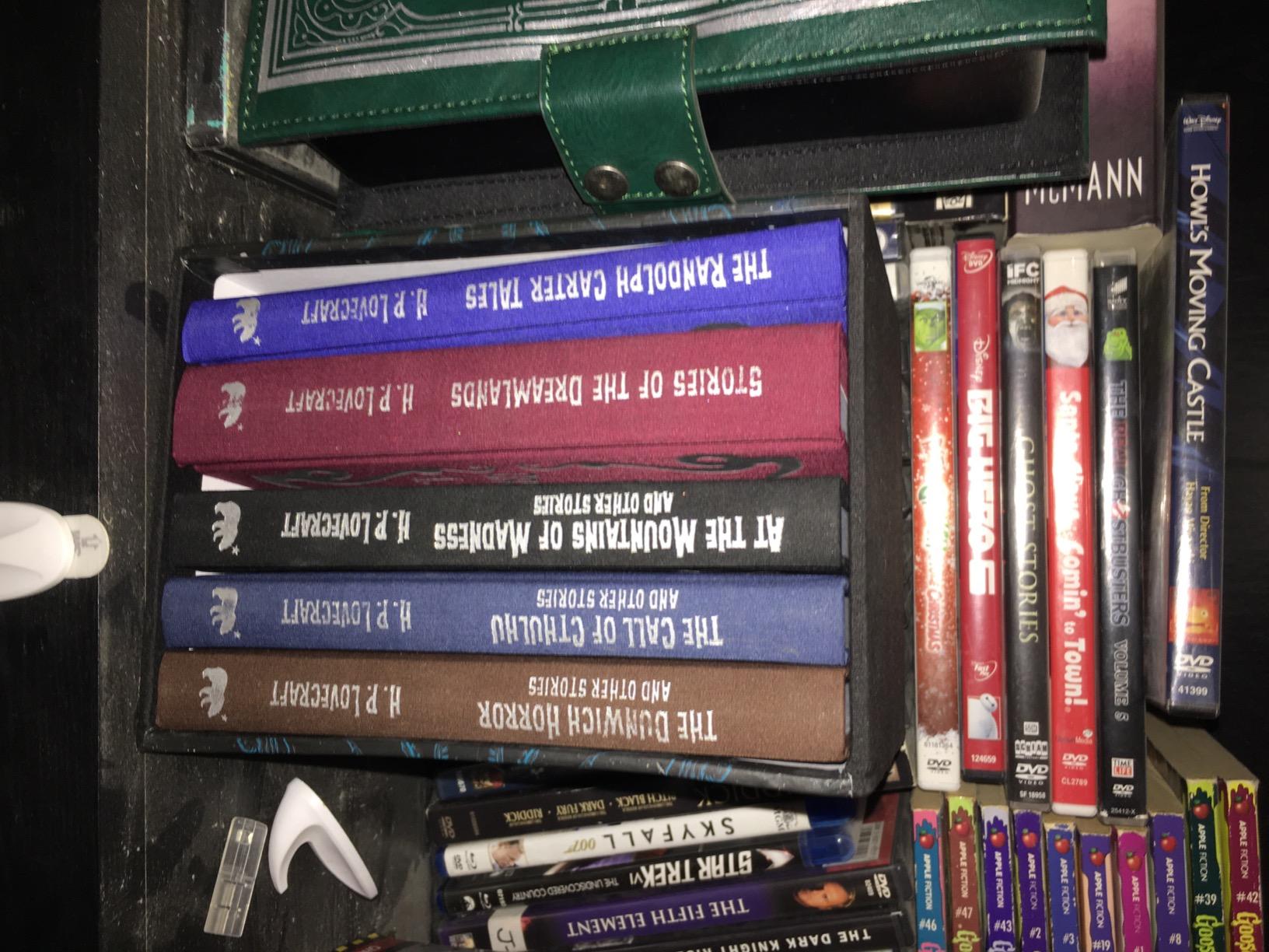 The H. P. Lovecraft Collection: Deluxe 6-Book Hardcover Boxed Set (Arcturus Collector's Classics) customer photo 1
