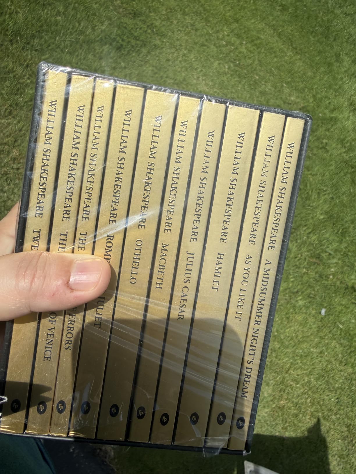 Greatest Works of William Shakespeare (Boxed Set of 10) - Hamlet / Othello / The Merchant of Venice / Macbeth / The Comedy of Errors / Romeo and Juliet / customer photo 2