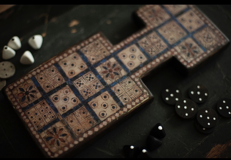 WE Games The Royal Game of UR - Wood Board with Storage Drawer | One of The Oldest Strategy Games in The World customer photo 1