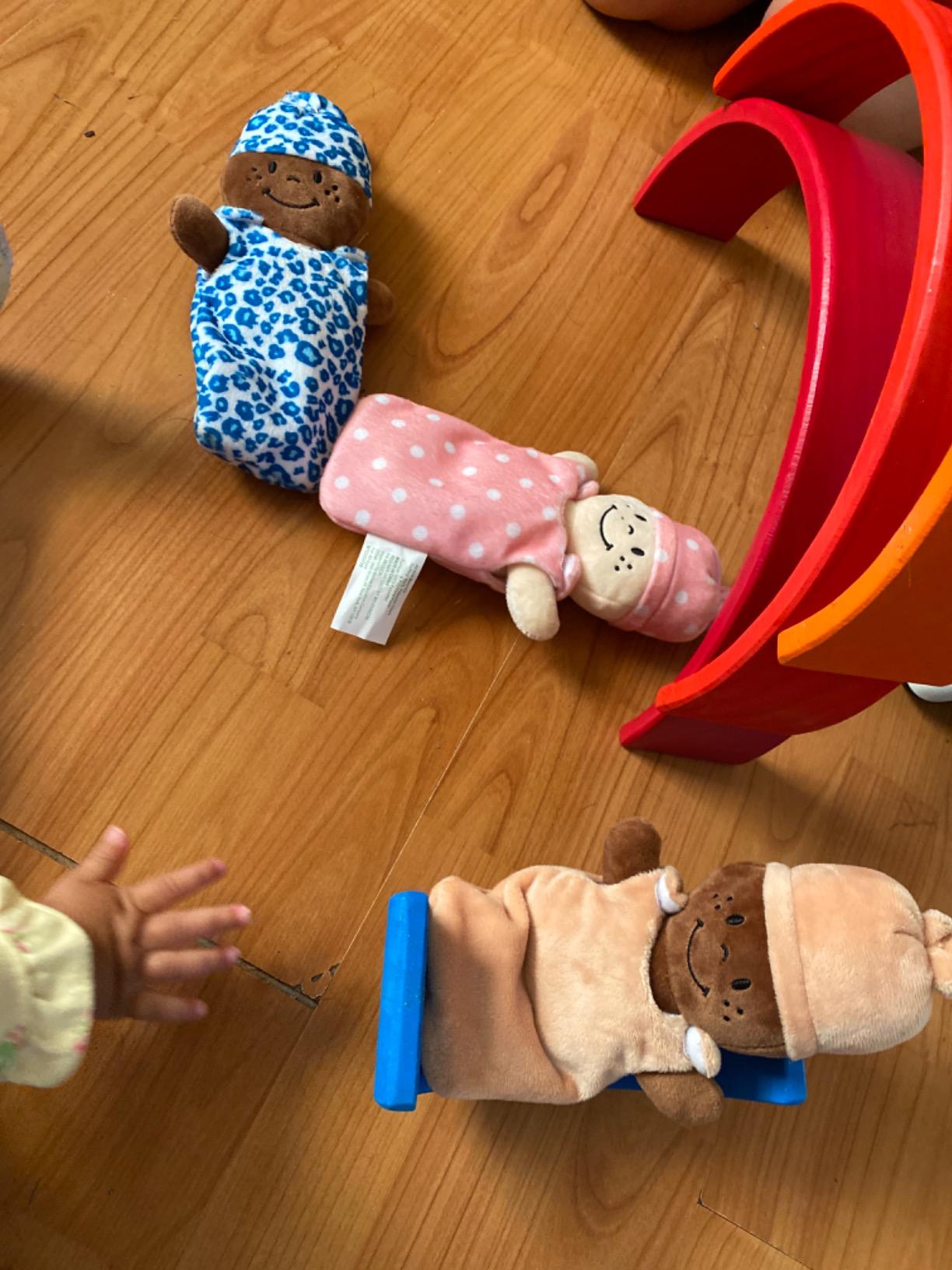 Creative Minds Basket of Babies Soft Baby Dolls, Sensory Toys, Multicultural, Diversity, Inclusion and Social Emotional Learning, Baby Toys for All Ages, Set of 6 Plush Dolls, Multicolor customer photo 1