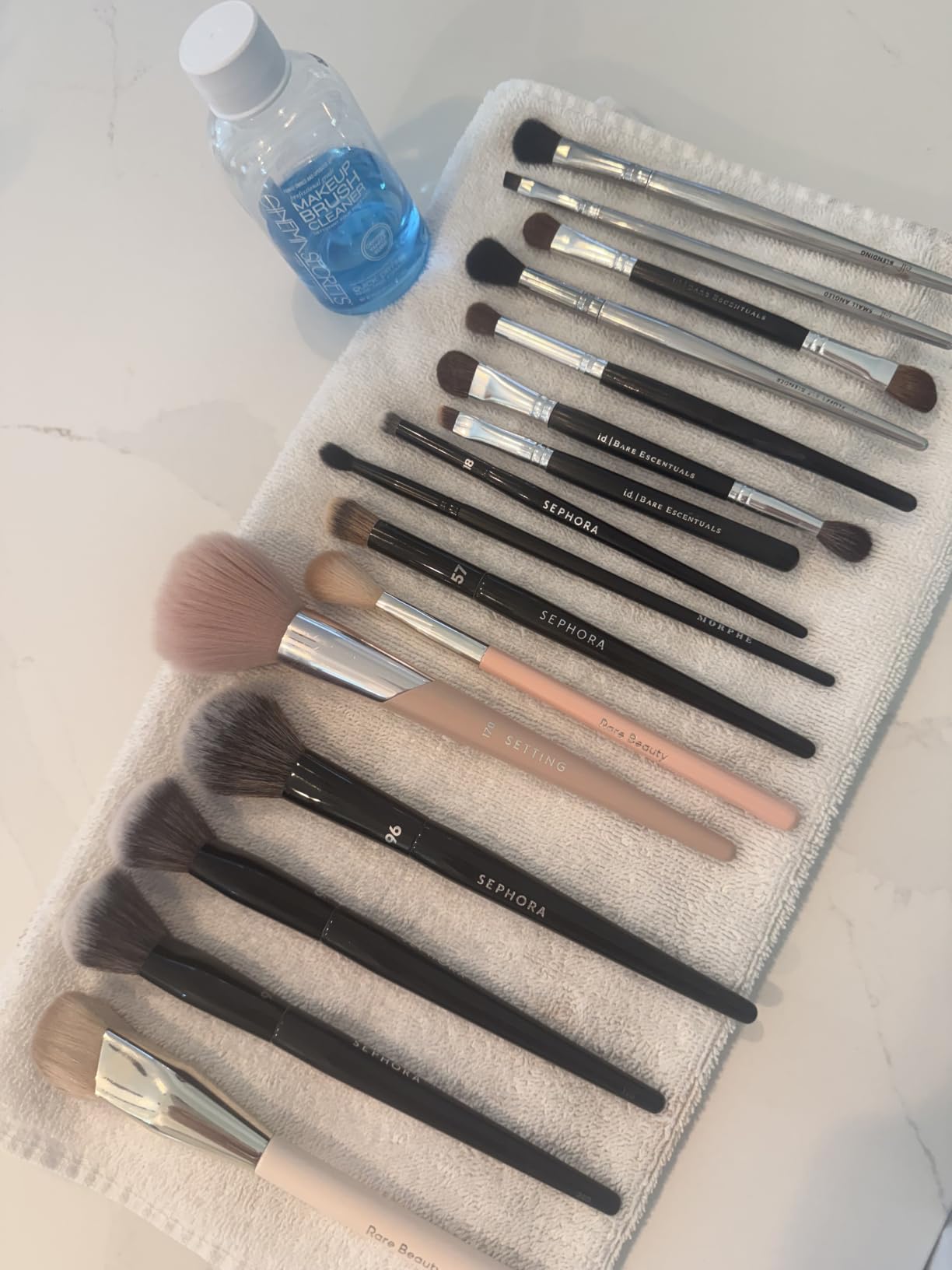 Cinema Secrets Original Blue Vanilla Makeup Brush Cleaner Solution - Professional Cleanser for Makeup Brushes - Quick-Drying, Rinse-Free Formula - Removes Stubborn Waterproof Make Up (8 fl oz) customer photo 2