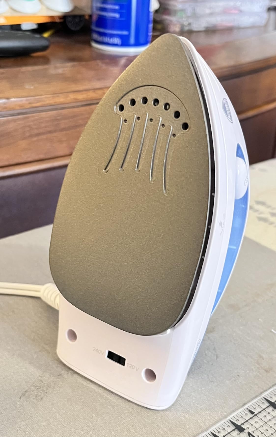 Sunbeam Hot-2-Trot Travel Steam Iron, 800 Watt Dual Voltage 120/240, Compact Size, Portable, Non-Stick Soleplate, Soft Touch Handle, Horizontal or Vertical Use, White and Blue customer photo 2
