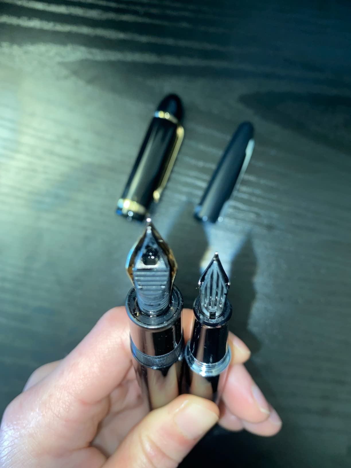 PILOT Metropolitan Collection Fountain Pen, Black Barrel, Classic Design, Medium Nib, Black Ink (91107) customer photo 1