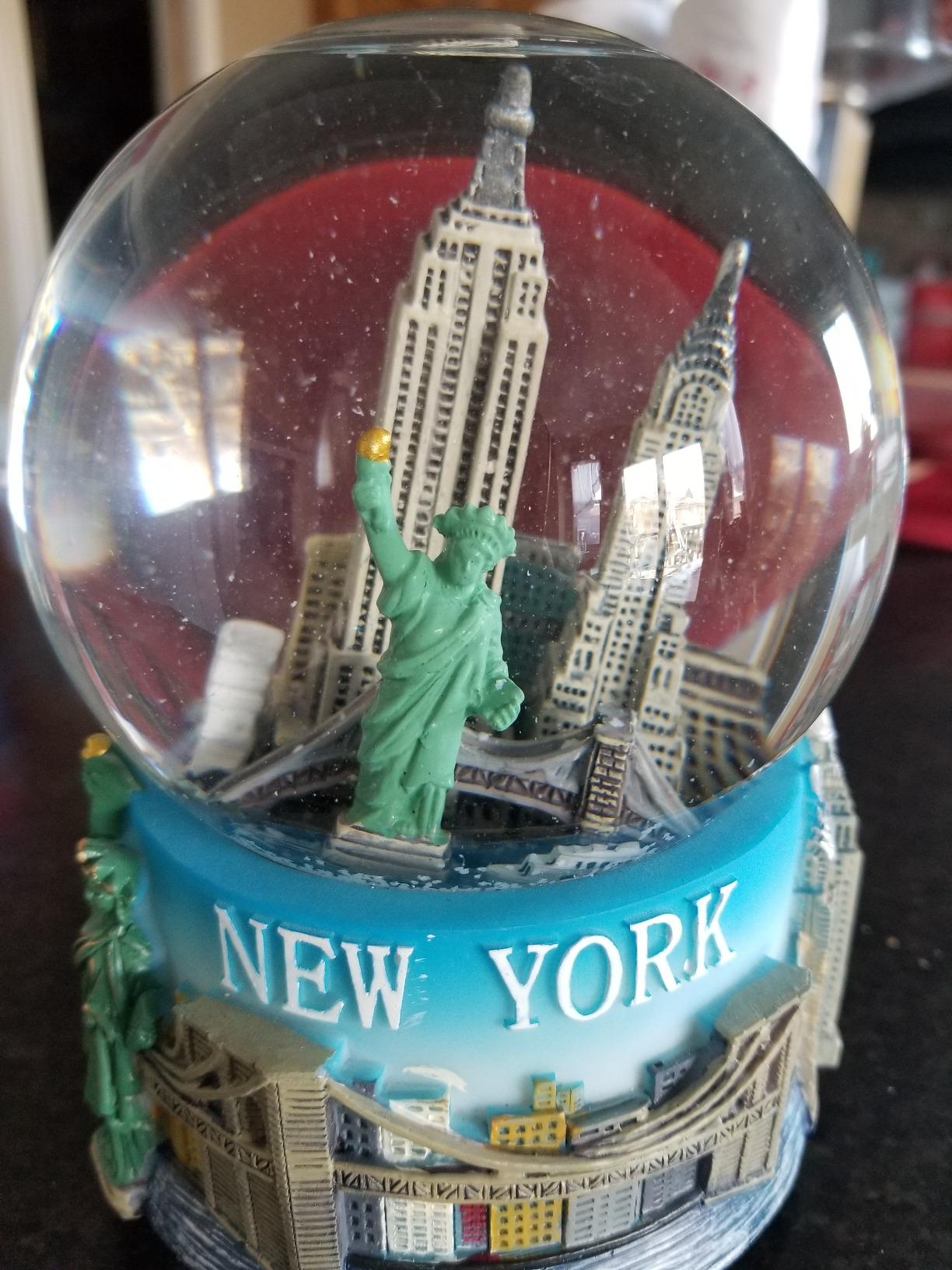 Musical New York City Snow Globe Skyline NYC [6 Inches] customer photo 1