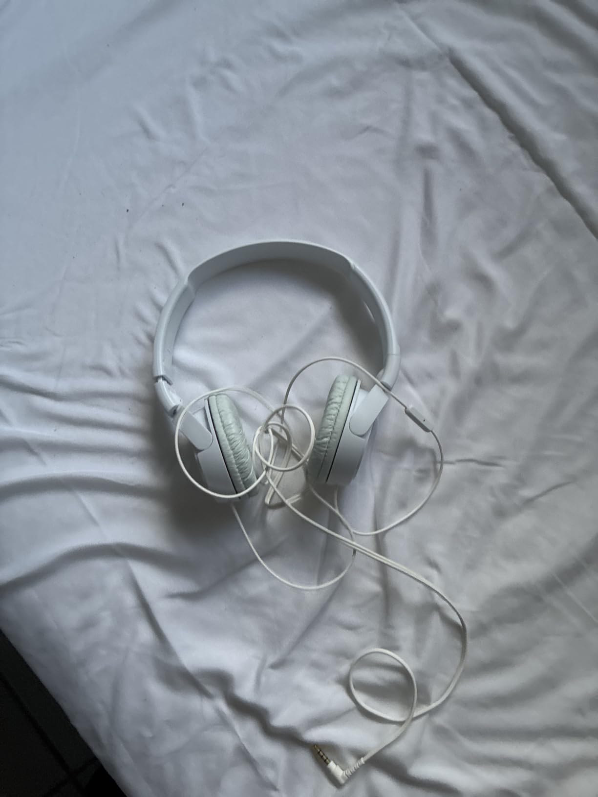 Sony ZX Series Wired On-Ear Headphones with Mic, White MDR-ZX110AP customer photo 1