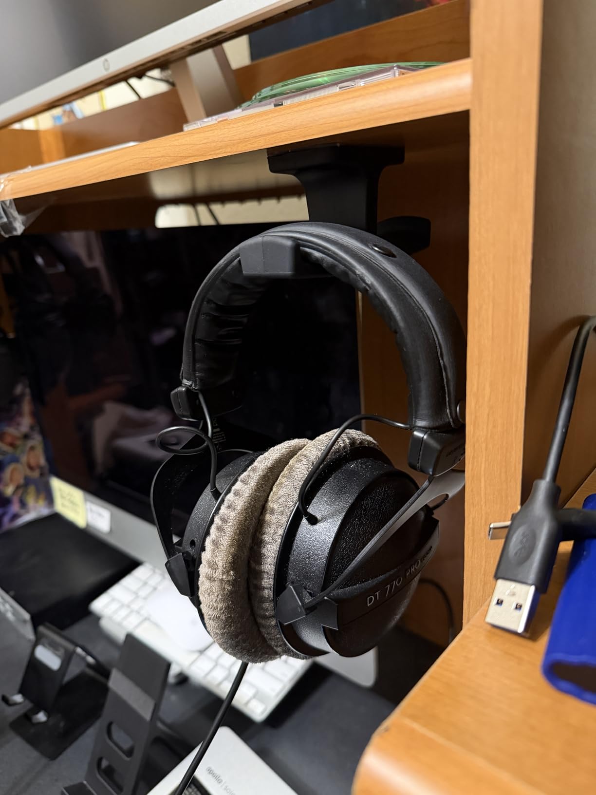 Elevation Lab The Anchor™ - THE Original Under-Desk Headphone Stand Mount Holder customer photo 1