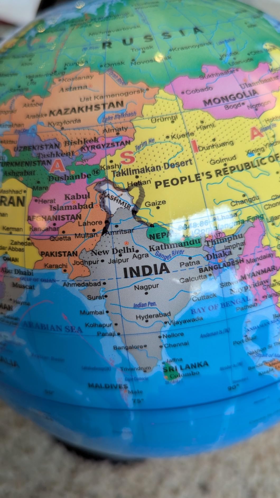 Juvale World Globe for Kids - 8-Inch, Multicolor with Plastic Stand - Educational Desk Globe with World Map for Kids & Classroom Decor customer photo 2