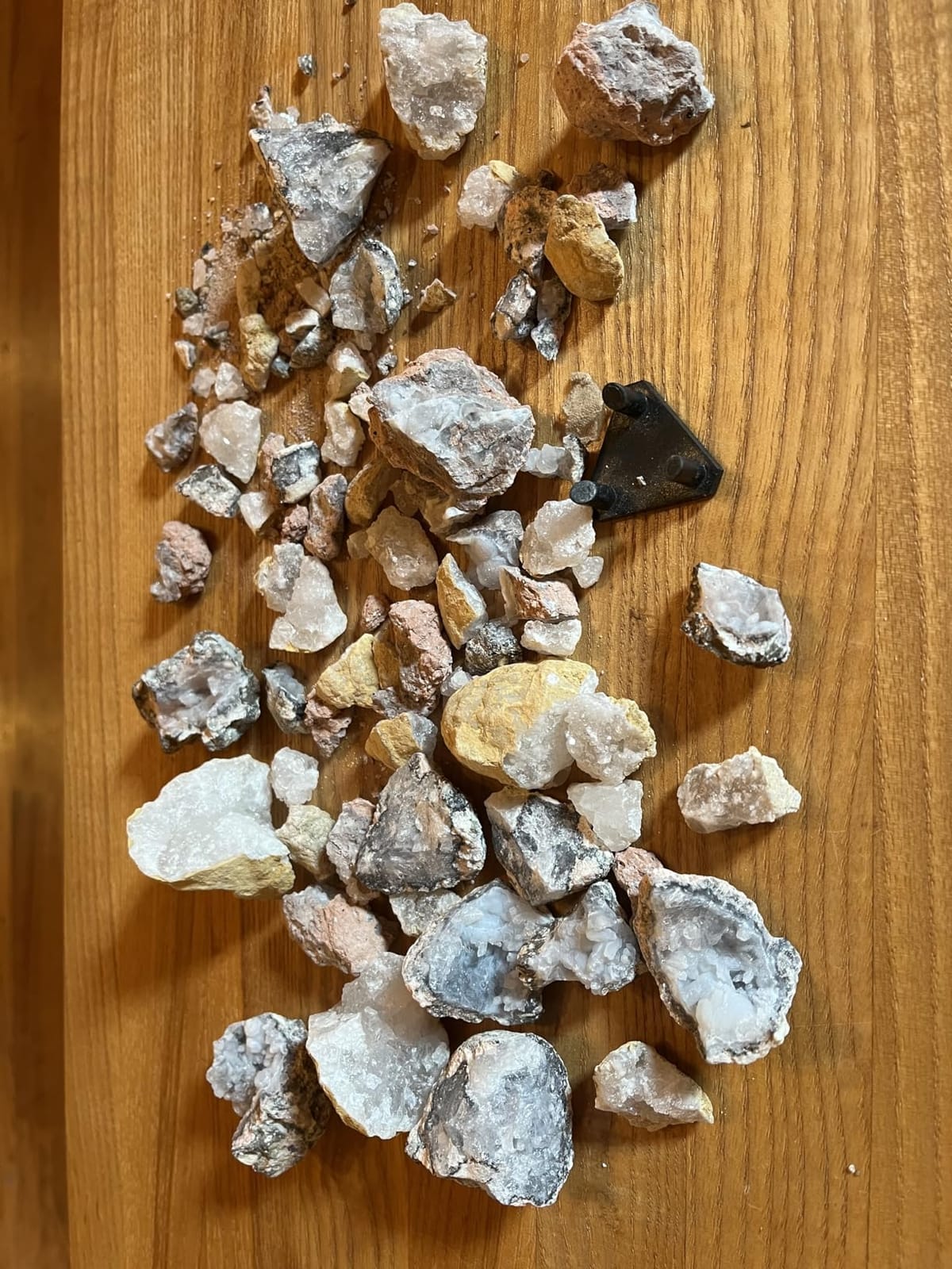 National Geographic Break Open 10 Premium Geodes for Kids Ages 8-12 customer photo 1