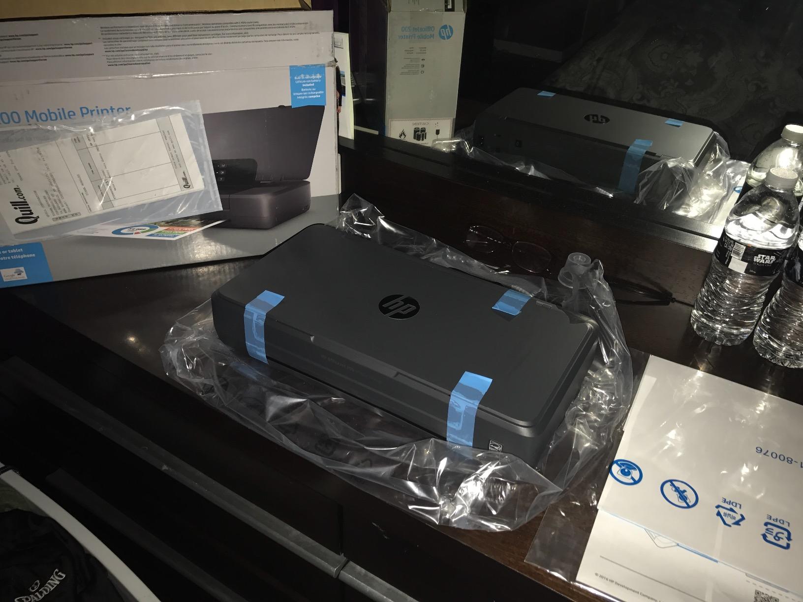 HP OfficeJet 200 Wireless Mobile Printer - Black, Battery Included (CZ993A) customer photo 1