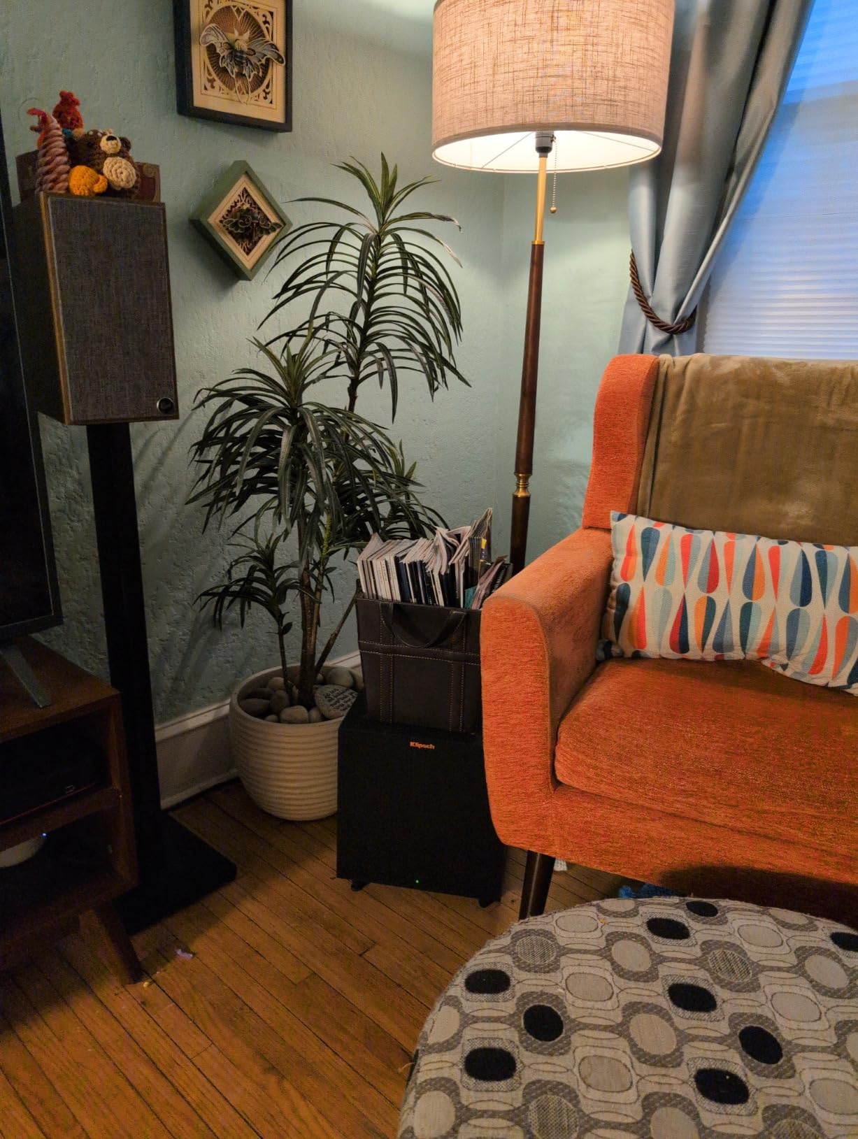 Klipsch Reference R-8SW Surround Subwoofer, 150 Watts Peak Power (Brushed Black Vinyl, 8-Inch) customer photo 1