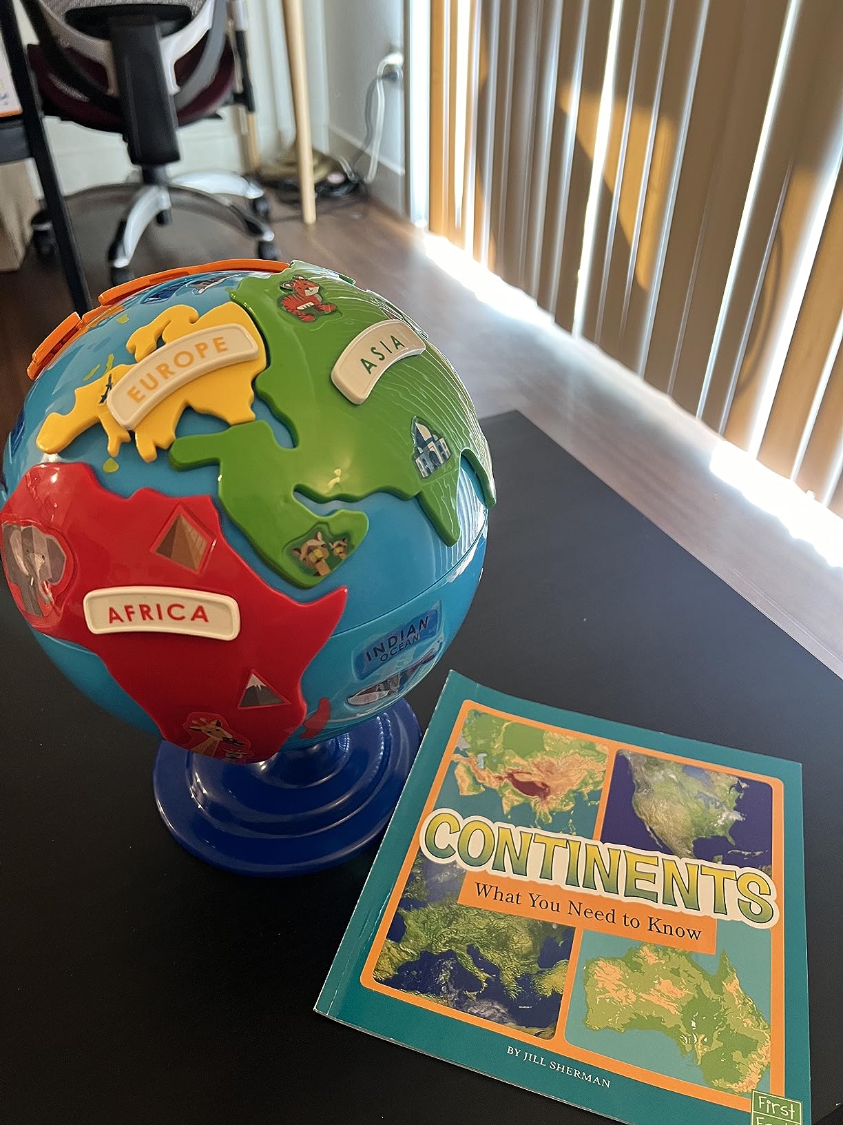 Learning Resources Puzzle Globe - Earth Montessori Toys, Preschool Classroom Must Haves, STEM World Puzzles, Educational Geography Games, Fine Motor Skills, Gifts for Boys and Girls customer photo 1