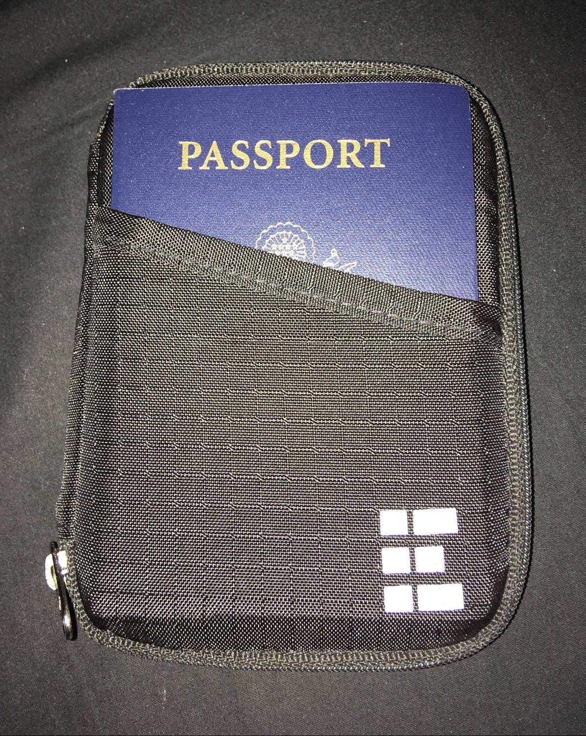 Zero Grid RFID Zippered Family Passport Holder for 6 Passports, Cards, Grey customer photo 2