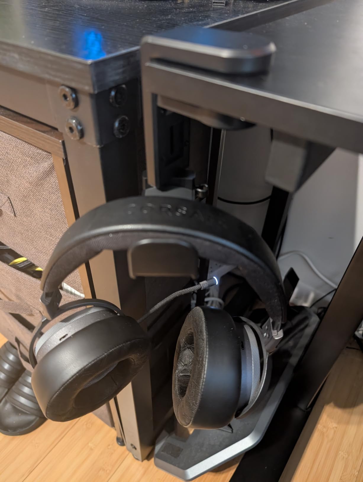 EURPMASK Rotating Headphone Stand,Adjustable Clamp-on Headset Holder Hanger | 360 Degree Swivel,Headset Hook Under Desk,No Residue,Cable Organizer,Soft Rubber Pads,Keep Headphones Secure&Desk Tidy,Black customer photo 1