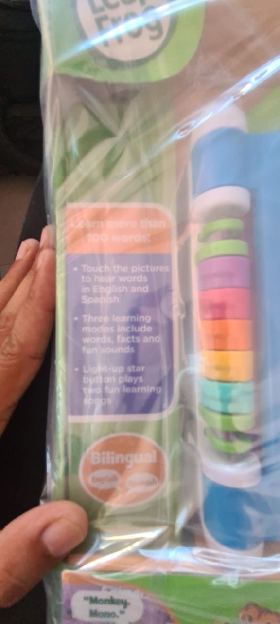 Leapfrog 601503 Learning Friends 100 Words Baby Book Educational and Interactive Bilingual Playbook Toy Toddler and Pre School Boys & Girls 1, 2, 3, 4+ Year Olds, Multi-Colour, One Size customer photo 1