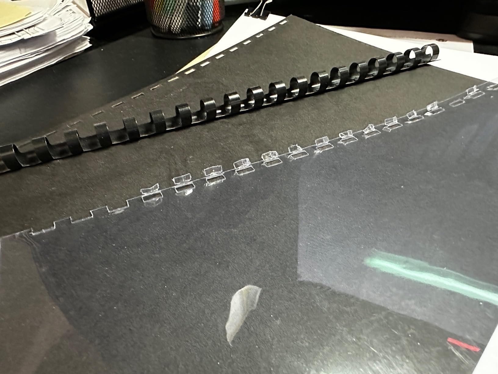 FLKQC 21 Hole Comb Binding Machine with 100PCS 3/8'' Plastic Comb Spines customer photo 1