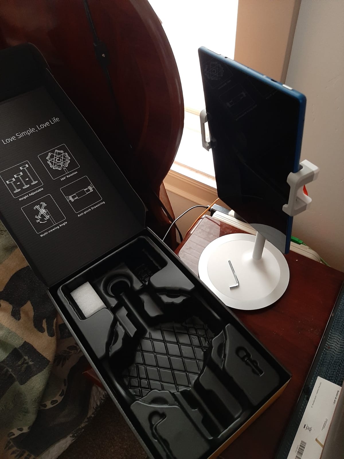 SAIJI iPad Stand for Desk - Height Adjustable & Weighted Base Phone Holder customer photo 2