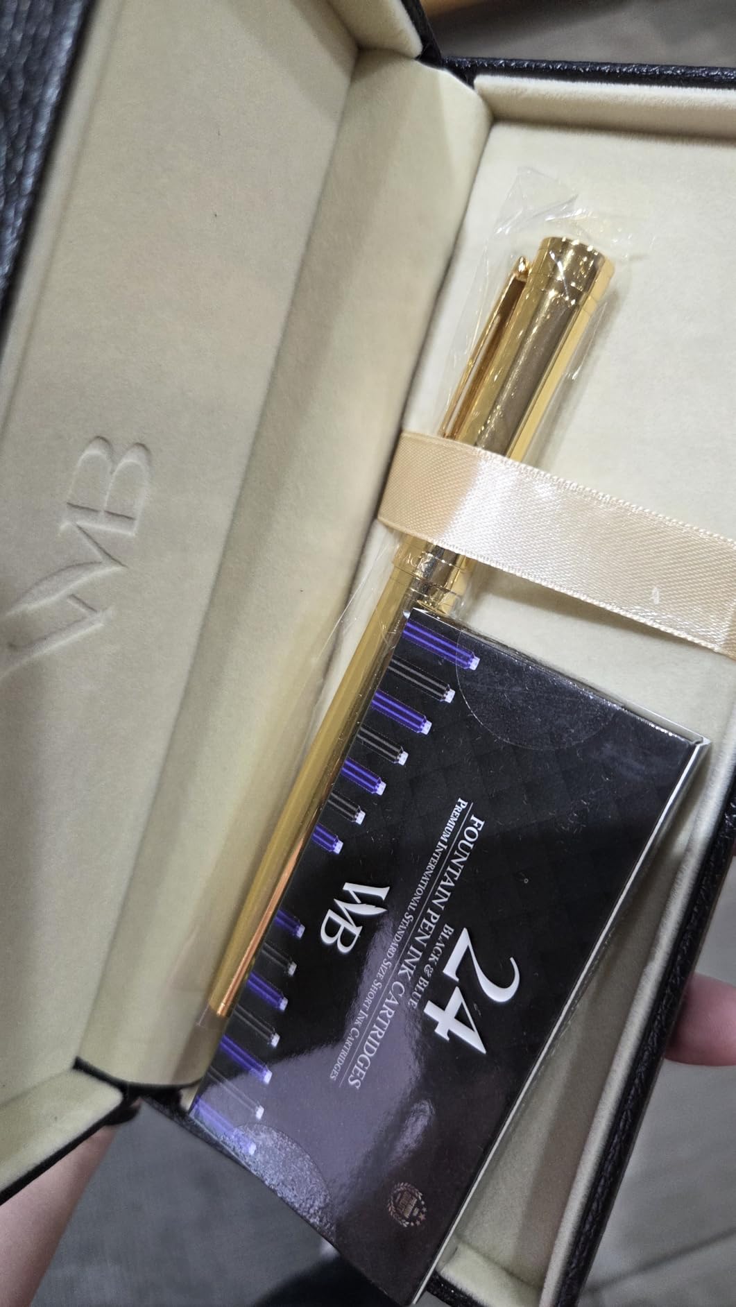 Wordsworth & Black Luxury Fountain Pen Set for Writing, Medium Nib, Black customer photo 1