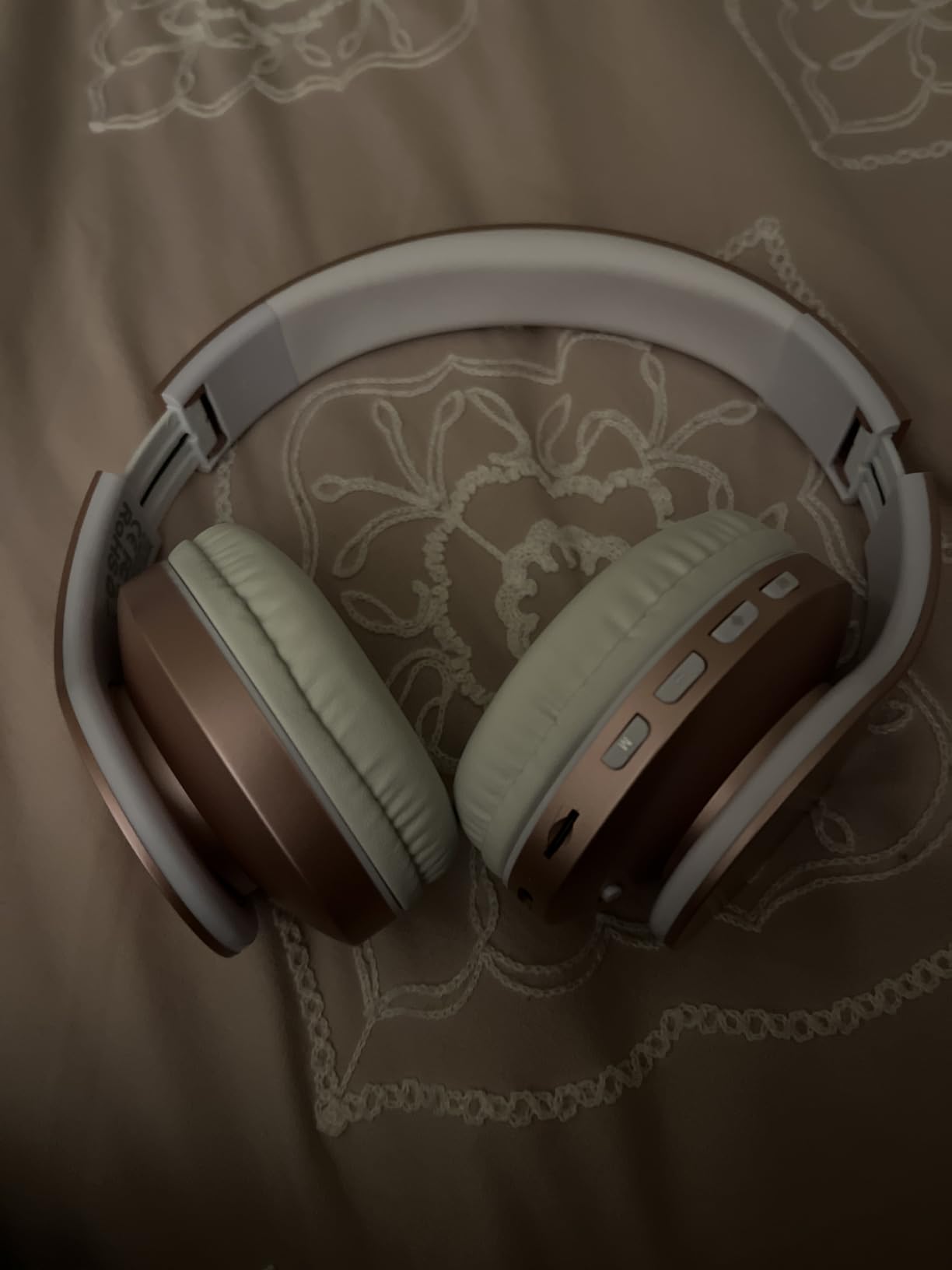 ZIHNIC Bluetooth Headphones Over-Ear, Foldable Wireless and Wired Stereo Headset Micro SD/TF, FM for Cell Phone,PC,Soft Earmuffs &Light Weight for Prolonged Wearing(Rose Gold) customer photo 1
