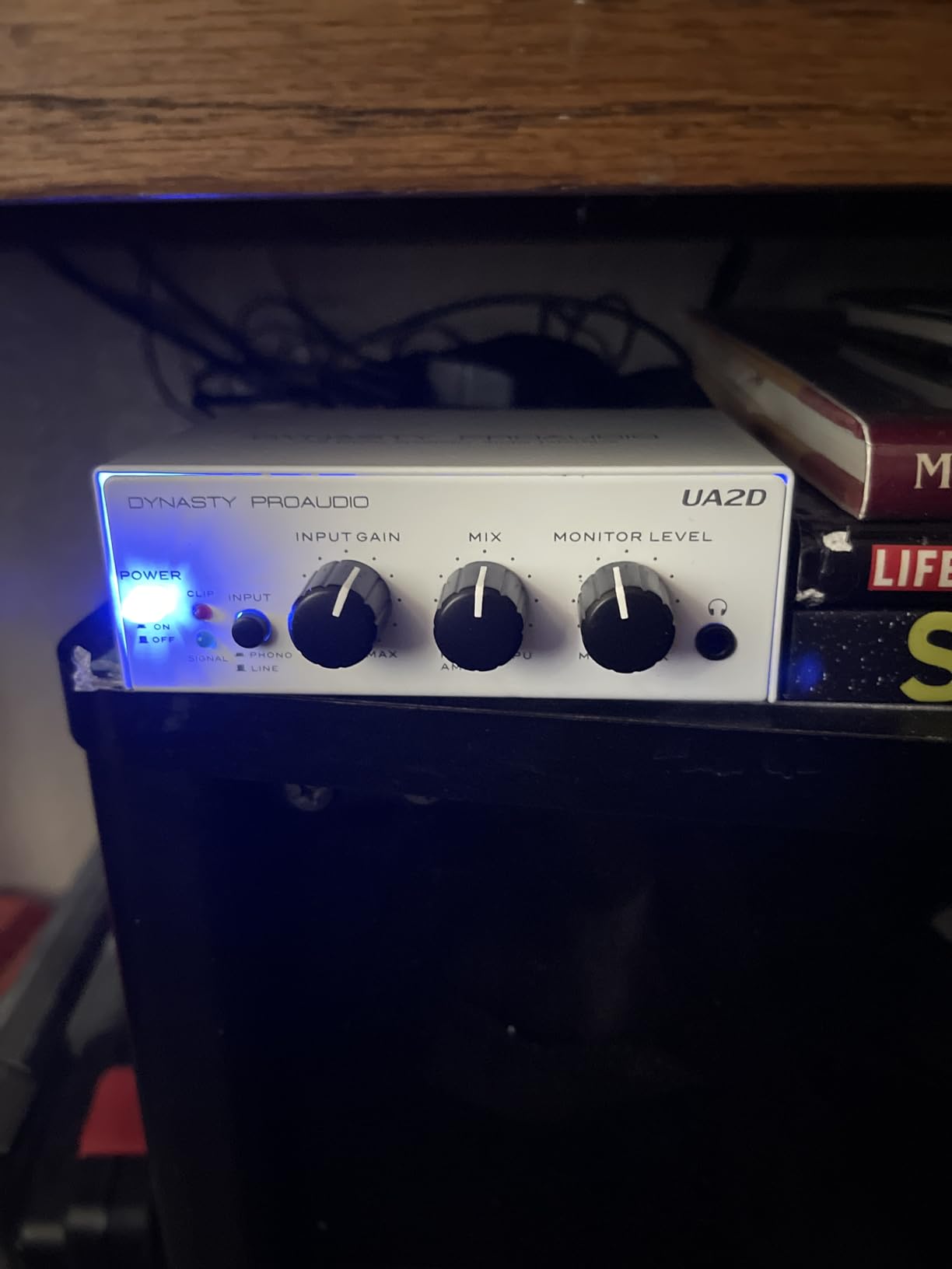 DYNASTY PROAUDIO UA2D USB Phono Preamp for Turntable, Preamp with RIAA Equalized Low Noise Moving Magnet A/D Converter (Power Adaptor & USB Cable Included) customer photo 1
