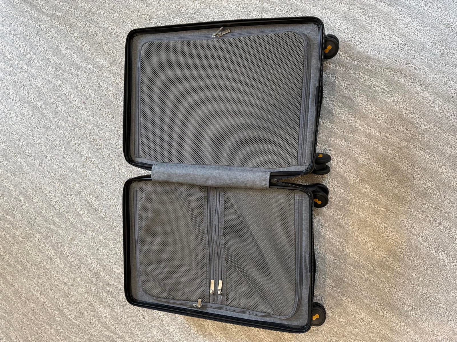 LEVEL8 Hard Shell 20 Inch Carry on Luggage Airline Approved, Polycarbonate customer photo 1