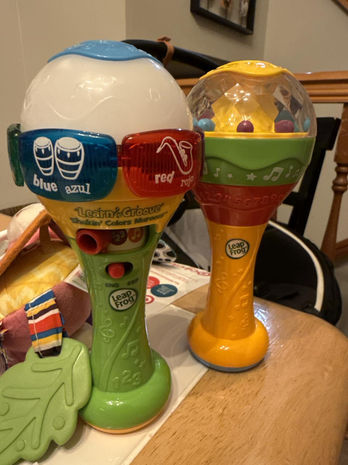 LeapFrog Learn and Groove Shakin' Colors Maracas customer photo 1