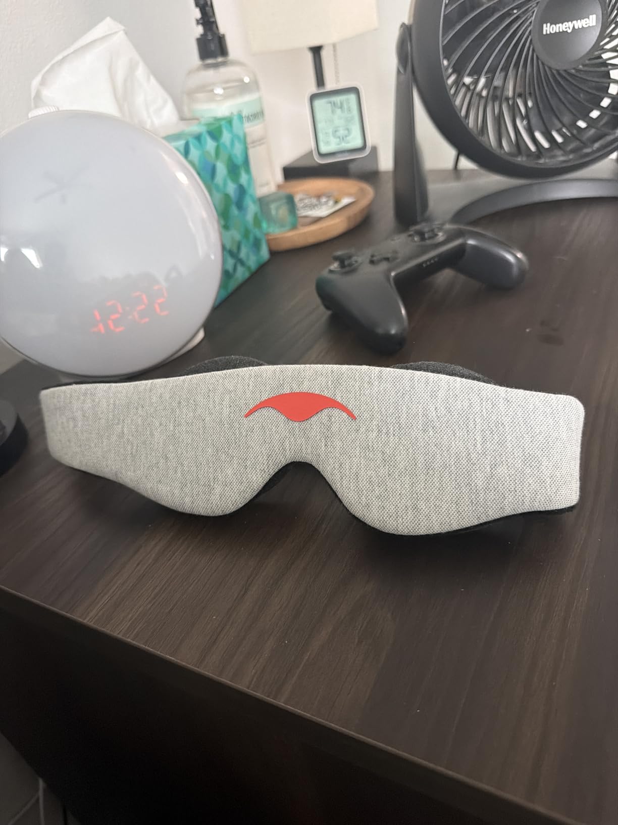 Manta Original Sleep Mask - Maximum Blackout Sleep Mask for Deep Sleep, Adjustable with Detachable Eye Cups, Zero Eye Pressure for Back & Belly Sleepers, Ideal for Travel, Shift Work & Daytime Sleep customer photo 2