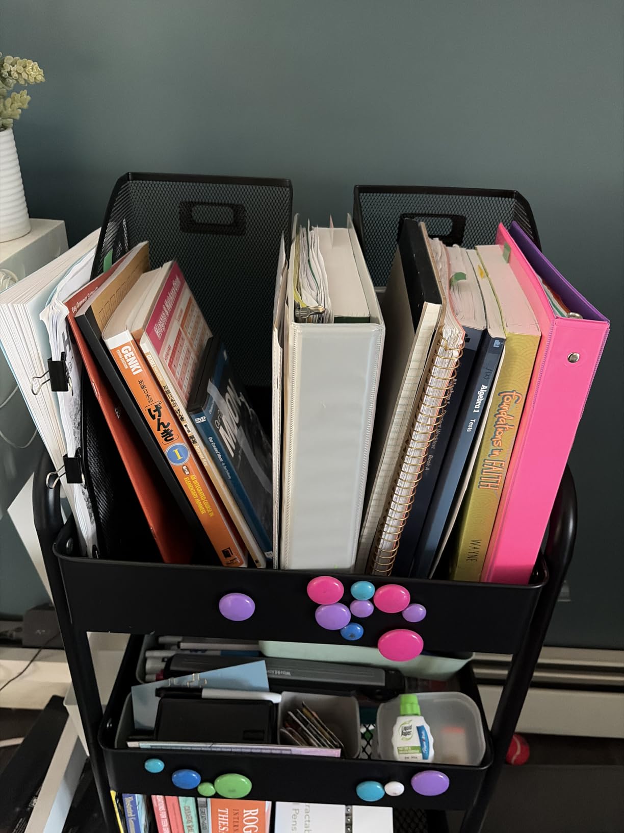 Mind Reader Vertical File Organizers, Desktop File Holders for Folders, Magazines, and Paperwork, Workspace Organizer, Metal Mesh, Set of 2, Black customer photo 1
