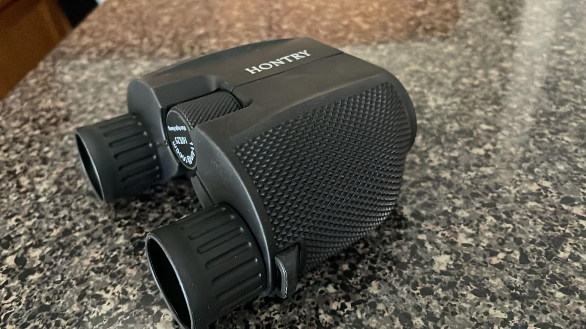 Hontry 10x25 Compact Binoculars for Adults and Kids customer photo 2