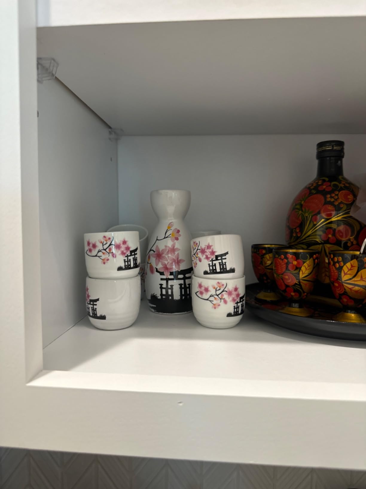 ABuff Japanese Sake Set, 1 Tokkuri Bottle & 4 Ochoko Cups, Spring Blossoms Ceramic Sake Set Microwave and Dishwasher Safe customer photo 2