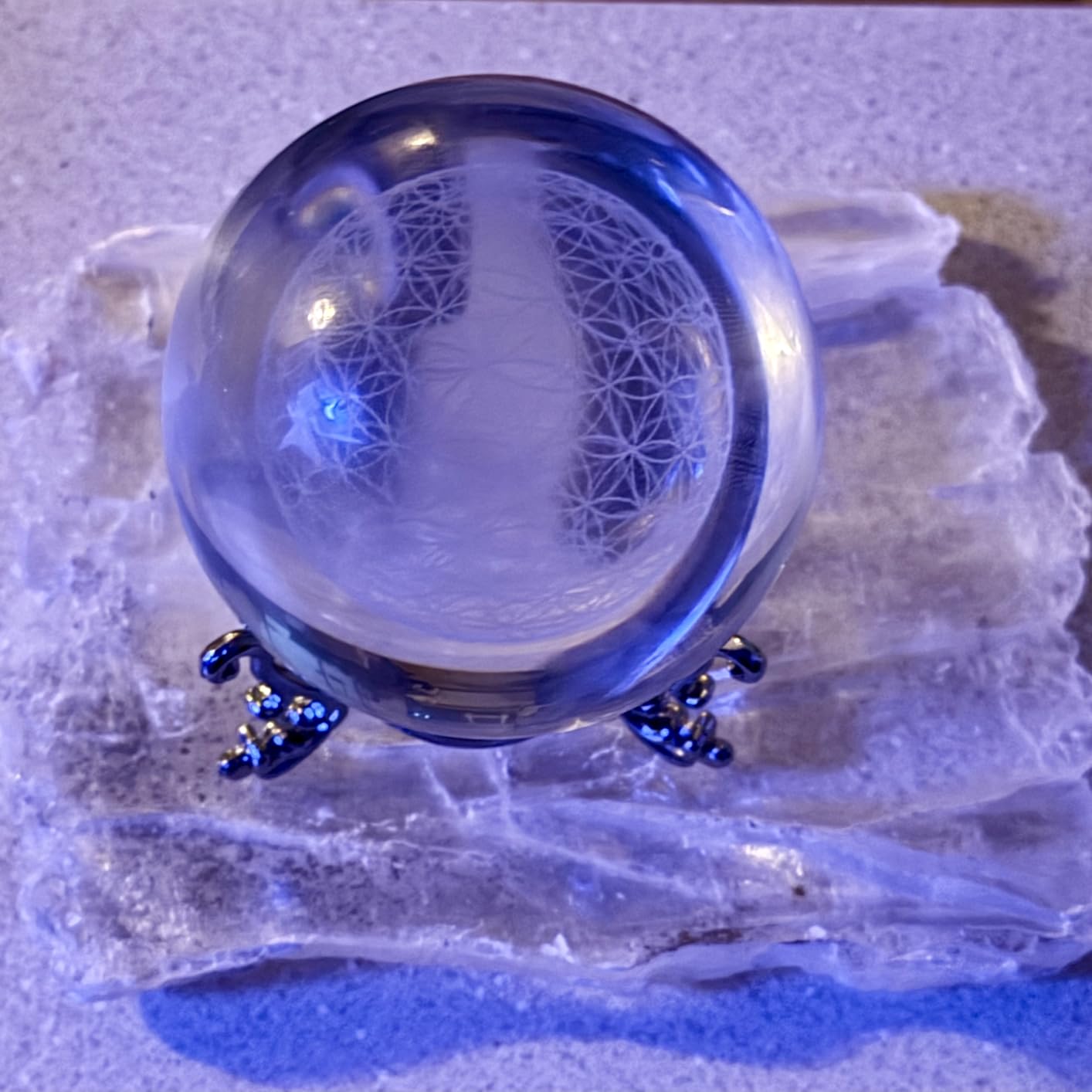 2.3 Inch Crystal Globe Paperweight 3D Laser Engraved Earth Stand Decor customer photo 1