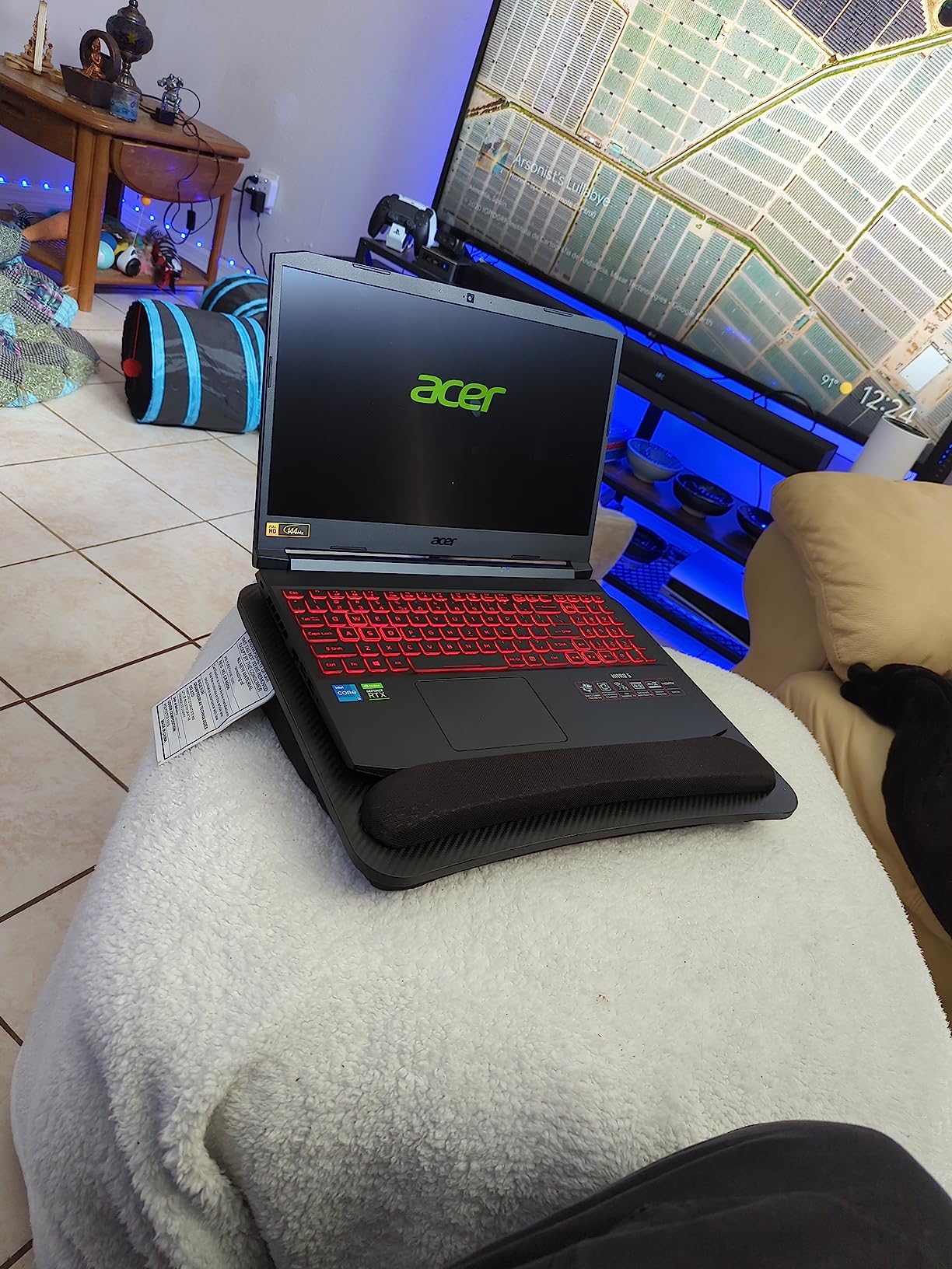 HUANUO Laptop Lap Desk with Cushion, Fit up to 15.6